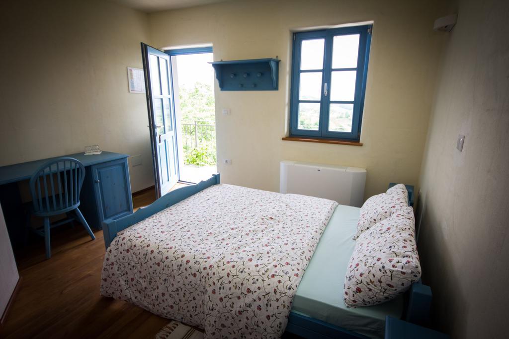 Farmstay Kmetija Stekar Kojsko Стая снимка